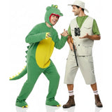 Pareja de Explorador y Cocodrilo Salvaje