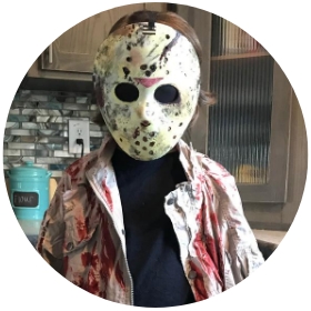 Siembra el miedo con nuestros icónicos disfraces de Jason de Viernes 13 para Halloween. ¡La pesadilla comienza contigo!