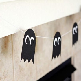 Guirnaldas y faroles de decoración para fiestas Halloween