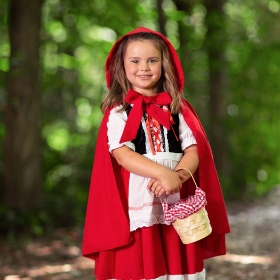 Compra online los disfraces más originales de Caperucita Roja y sus personajes